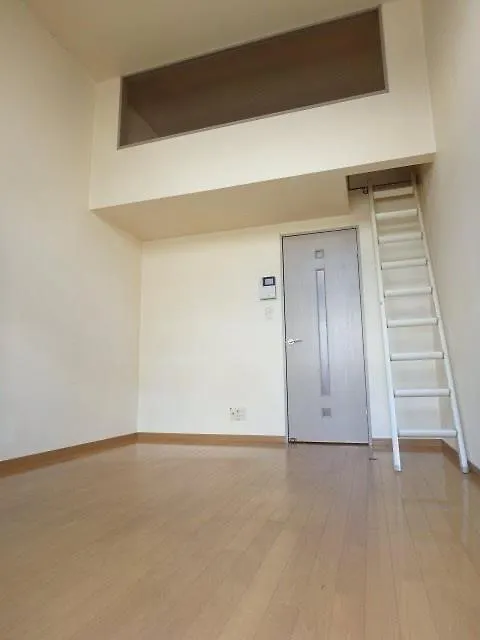 Hakata East Loft Apartment: Near Subway and Airport Fukuoka  Apartment